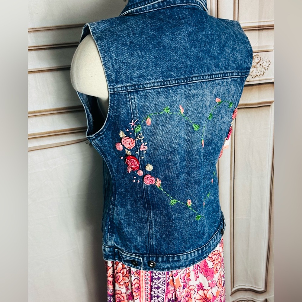 Embroidered Dark Blue Denim Vest with Pink Floral Heart - Picture 7 of 11